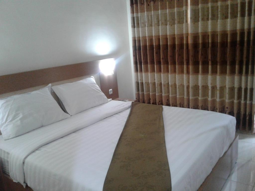 Morse Guest House มะลัง ภายนอก รูปภาพ